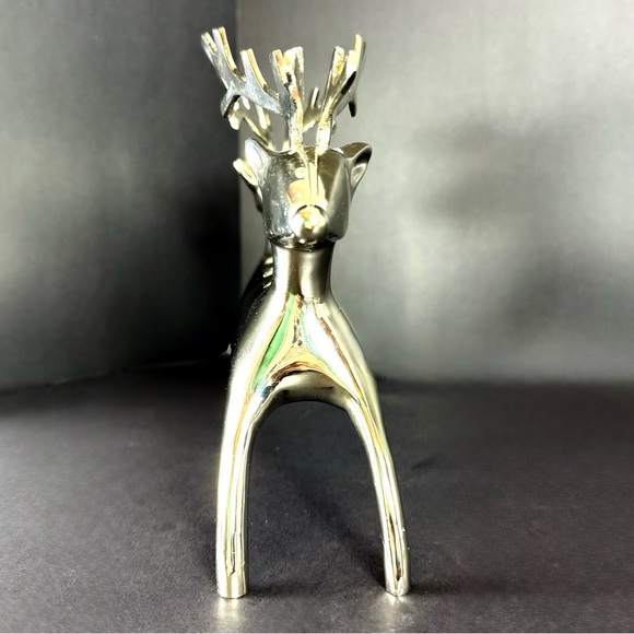 Vintage Pottery Barn Silvertone Metal Reindeer 3 Candlestick Holder Centerpiece - Picture 12 of 16